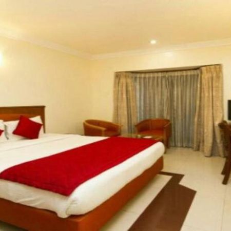 Goroomgo New Ashiyana Palace Varanasi Eksteriør billede