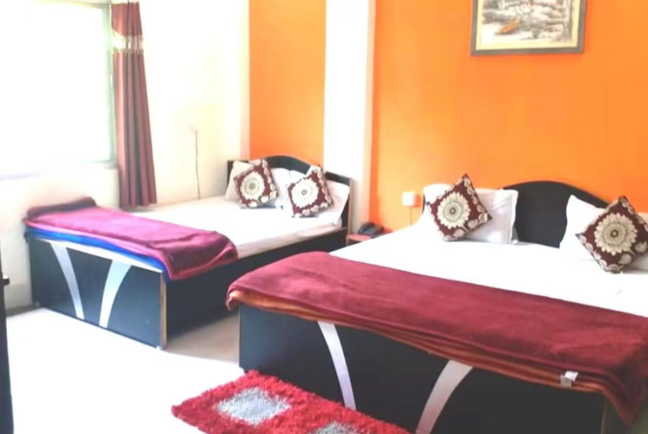 Goroomgo New Ashiyana Palace Varanasi Eksteriør billede