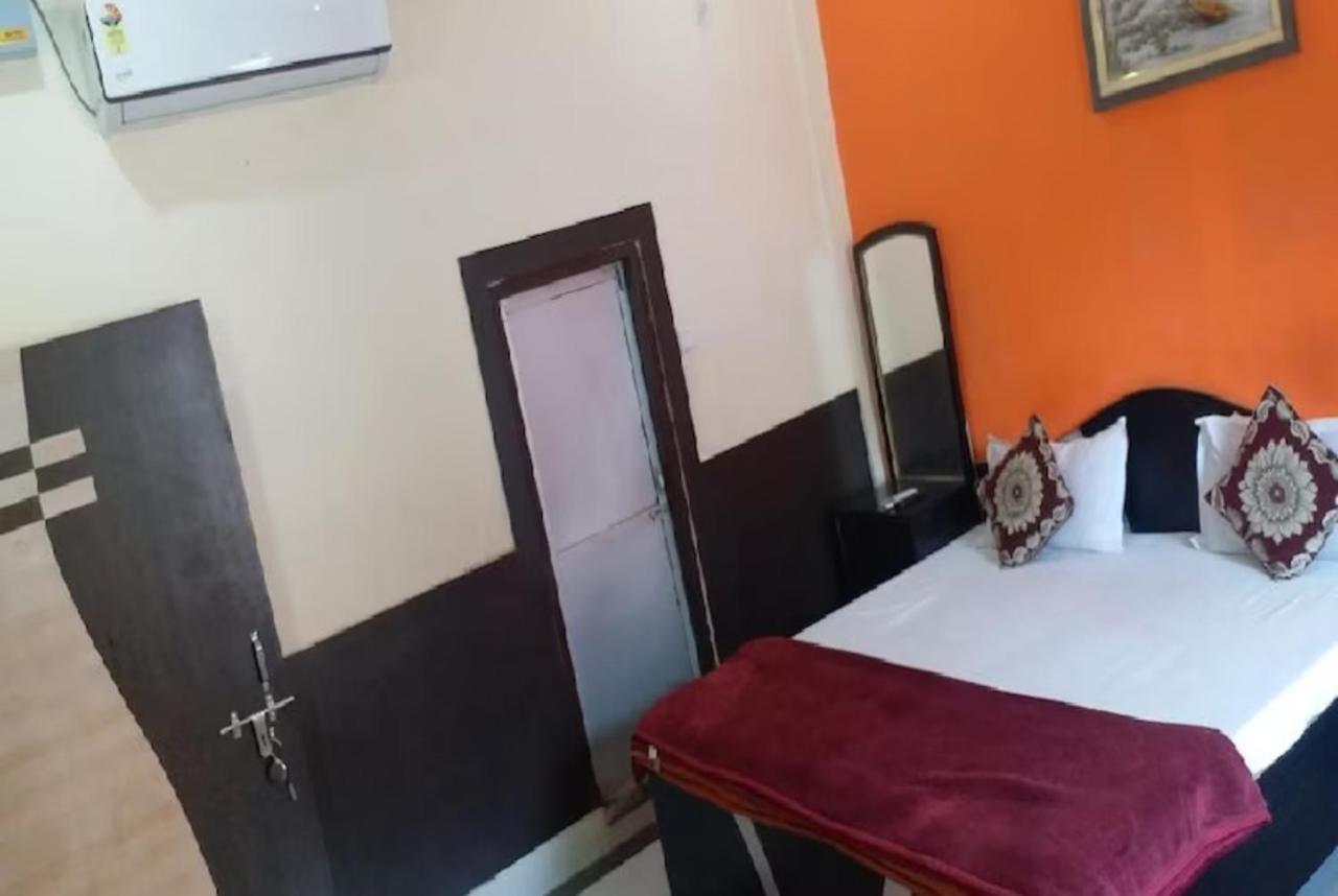 Goroomgo New Ashiyana Palace Varanasi Eksteriør billede
